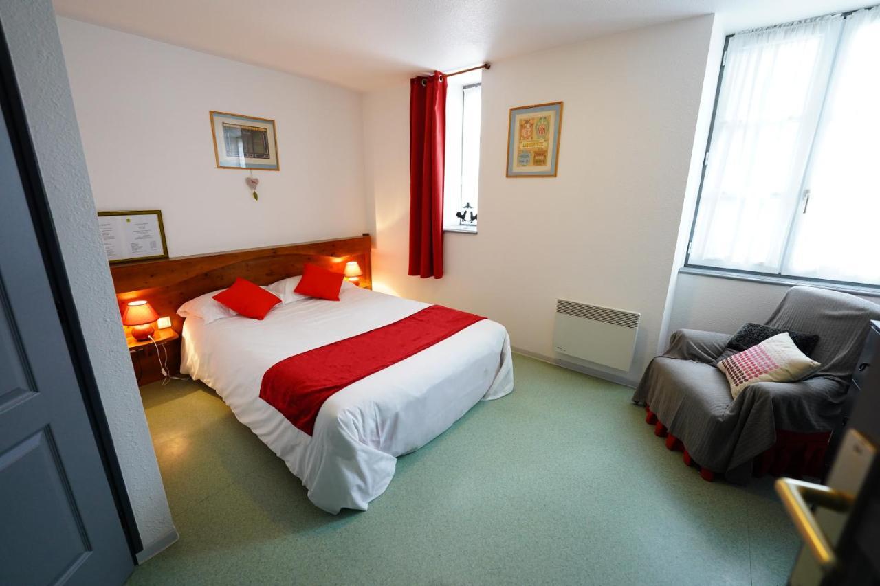 אלאנשה Logis Hotel Le Relais Des Remparts מראה חיצוני תמונה