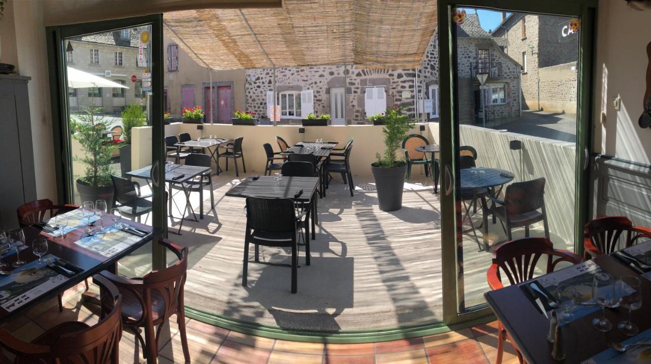 אלאנשה Logis Hotel Le Relais Des Remparts מראה חיצוני תמונה